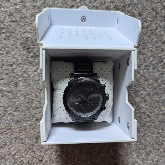 Diesel Watch, Double Down Series Analog Display, Analog Quartz Black Men's Watch - Picture 4 of 5